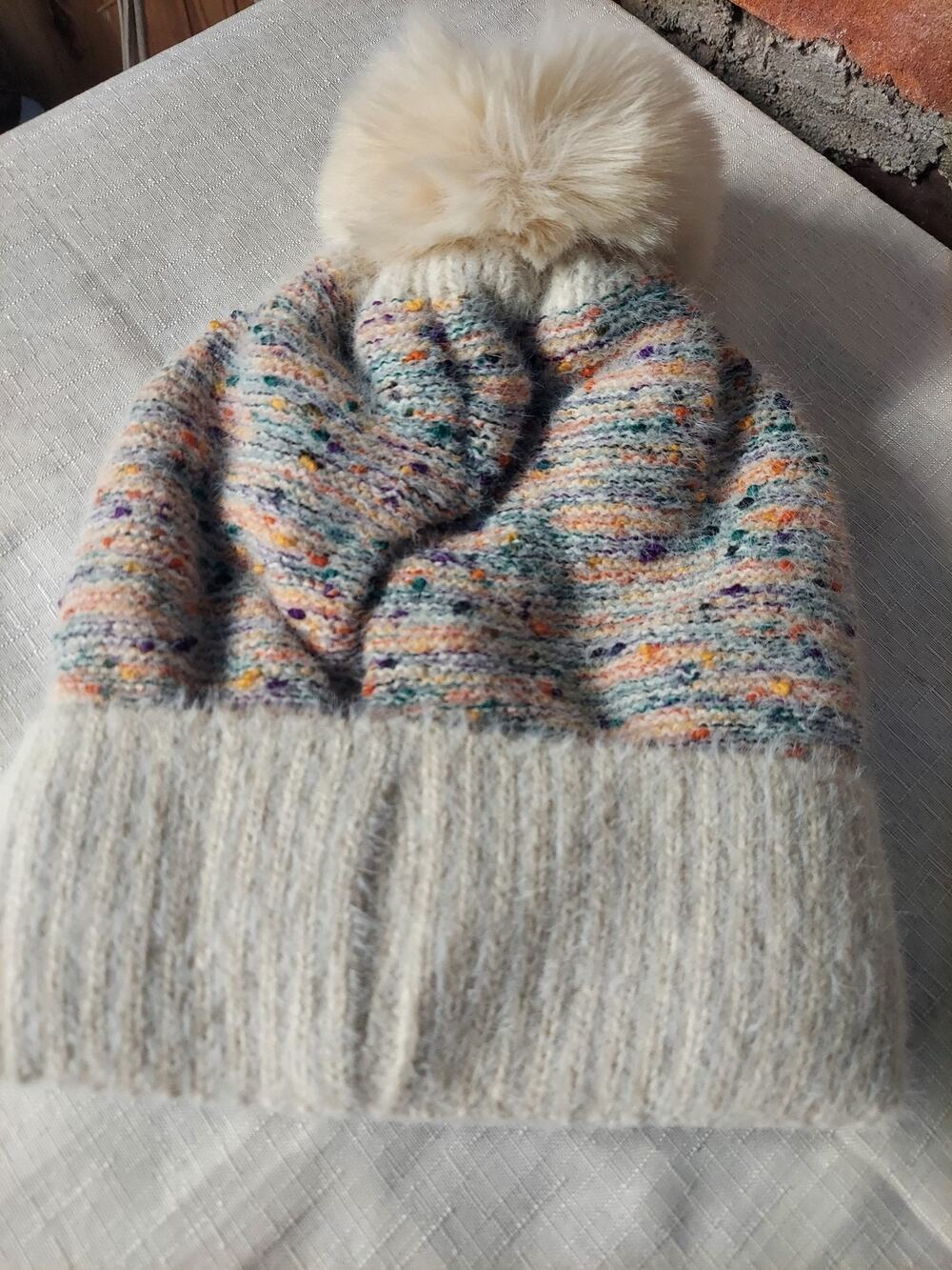 WOOH Unisex Beanie Hat Faux Fur Pom Pom Multicolor Speckled Cream Winter Knit